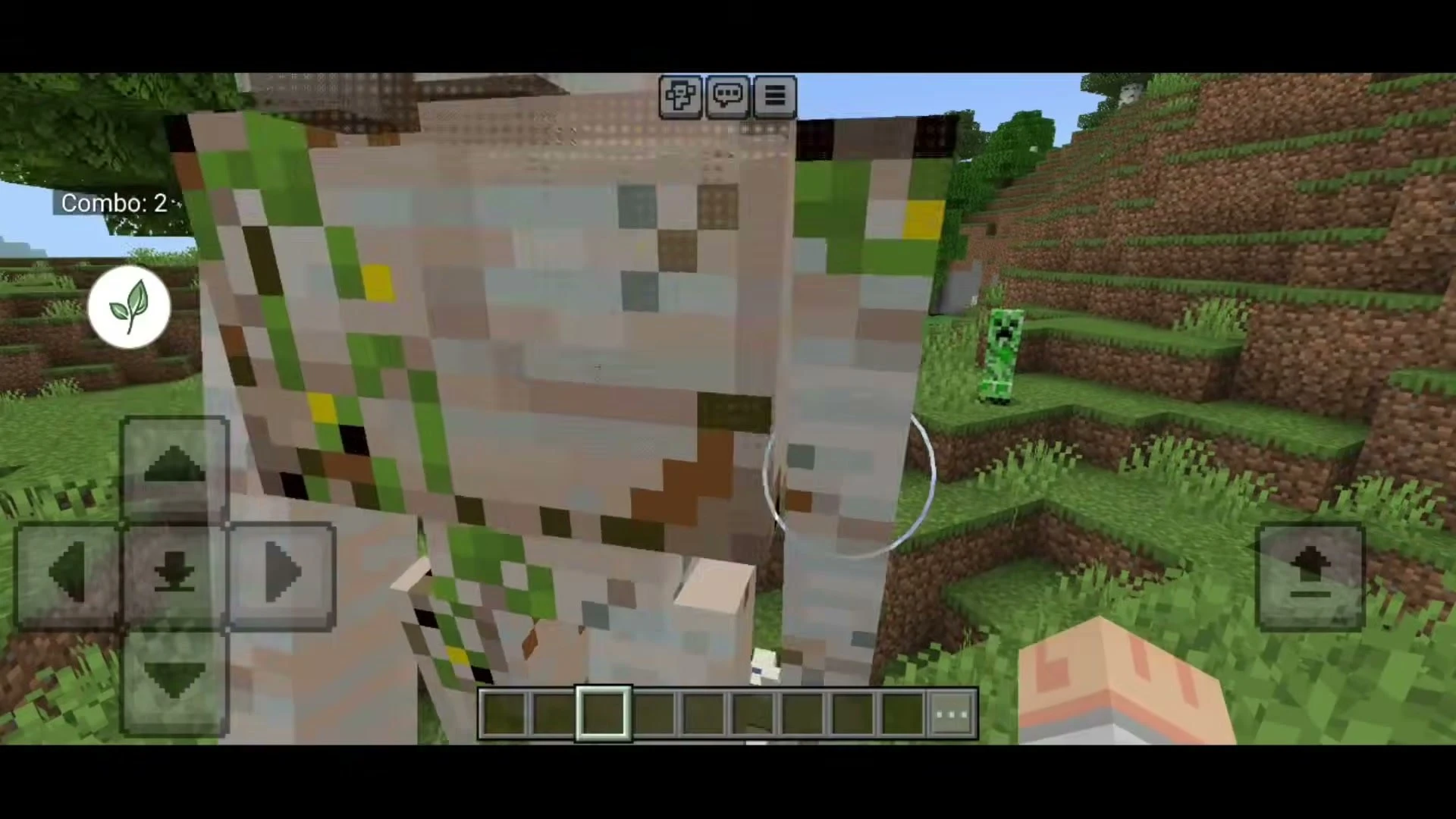 BedrockTools Screenshot 4 Combo Display counting hits while fighting an iron golem